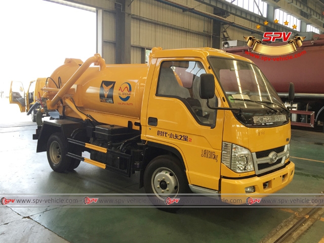 3,000 Liters Sewage Tanker - RF